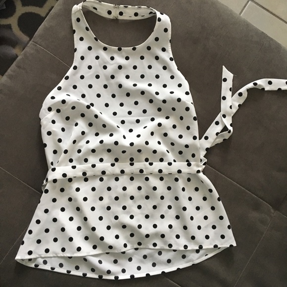 ✨HP✨ Pretty Polka Dot Halter Top • Size XS • NWT - Picture 2 of 6